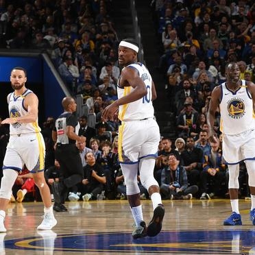 勇士惊险逆转黄蜂,取得四连胜 勇士惊险逆转黄蜂,取得四连胜