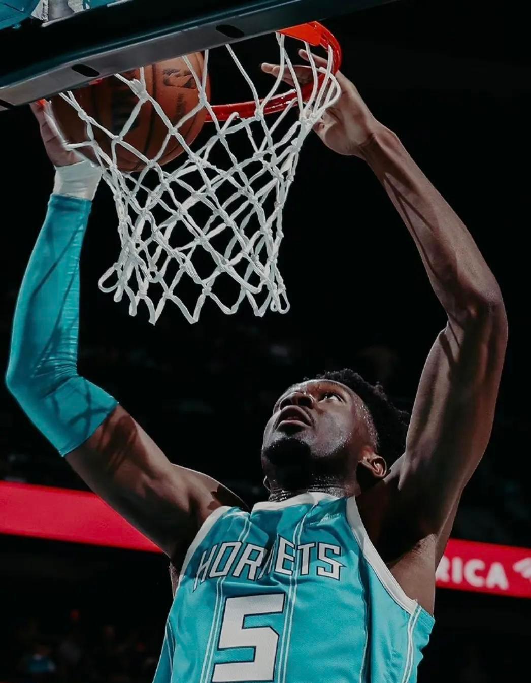 公牛主场击败黄蜂,近两场全胜 公牛主场击败黄蜂,近两场全胜